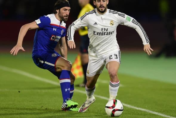 El cuarto gol llegaría al minuto 72 en una gran jugada d eBenzema quien habilitó a Isco. El español se quitó a dos defensores azules para anotar pegado al poste izquierdo.