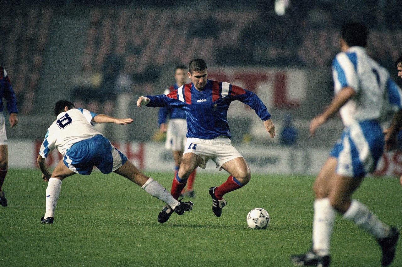 Si bien quedó campeón de Europeo Sub-21 en 1988 –aunque no jugó la final por una sanción de la Federación francesa–, cuando comenzó a jugar con la mayores llegó el declive.