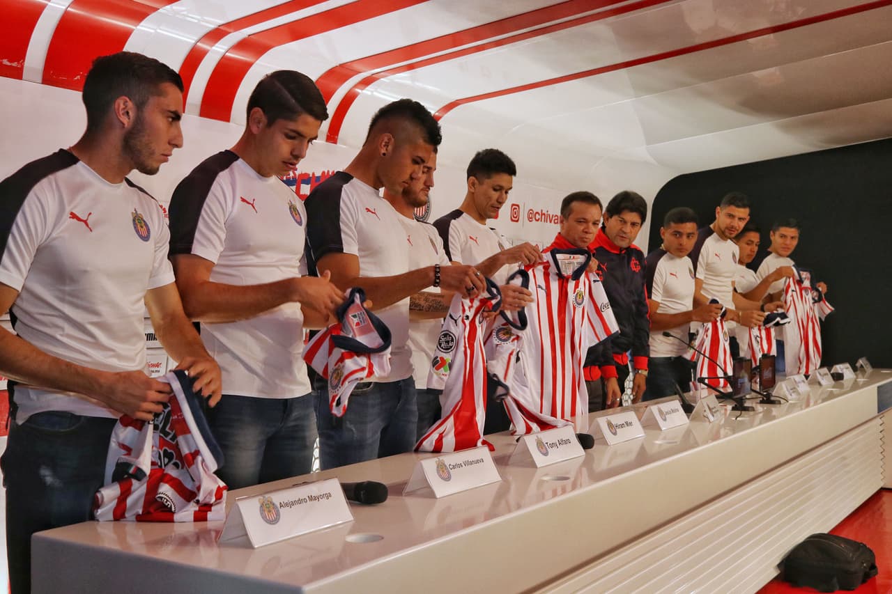 Con sus nuevas caras, Chivas busca dejar atrás la segunda parte del año que fue decepcionante para enfocarse en nuevos triunfos.