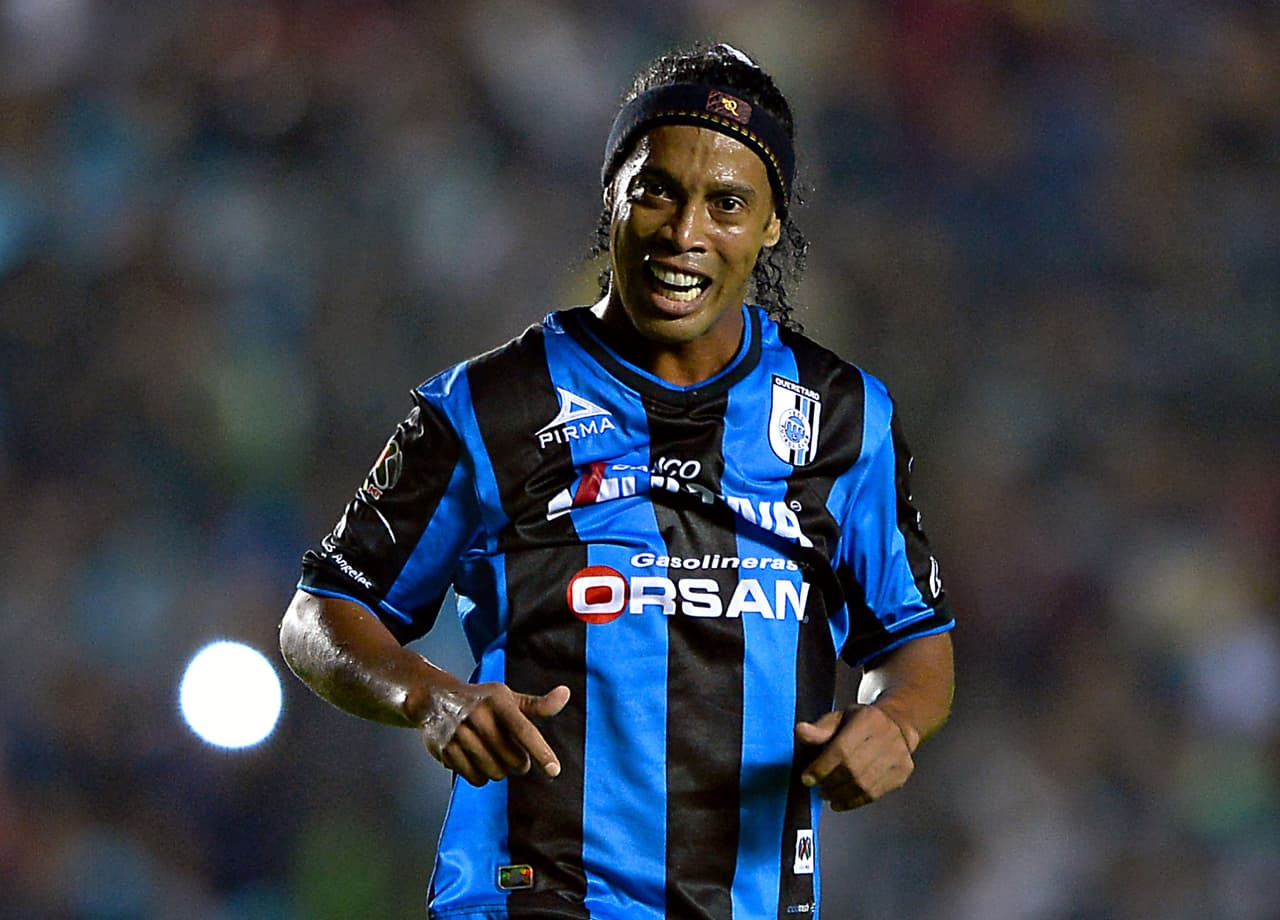 Los Gallos Blancos del Querétaro lograron un súper fichaje con la llegada de 
<b>Ronaldinho </b>en el 2014. Aunque no logró un título, llevó al equipo al segundo lugar del Clausura 2015.
