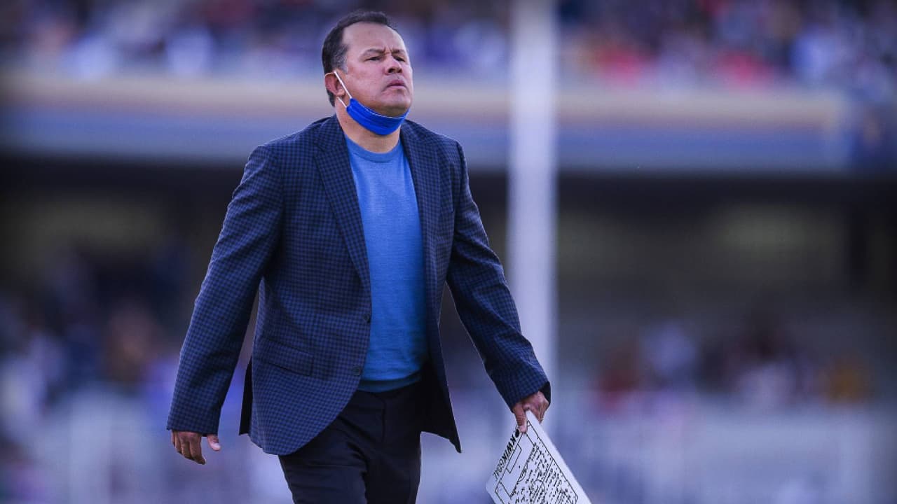 Reynoso resalta que Cruz Azul está herido, pero va por Bicampeonato