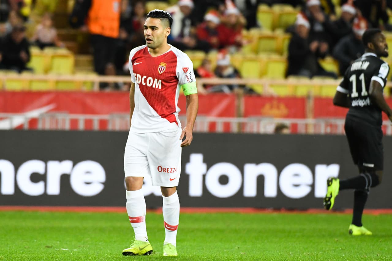 Aunque Mónaco se está reforzando para salir de la zona de descenso, no parecería suficiente para Falcao quien vuelve a sonar con fuerza para sumarse al A.C. Milan.