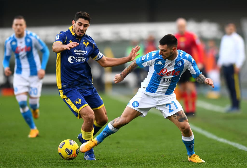 Napoli ve la derrota ante el Hellas Verona 3-1. Hirving Lozano anotó el gol más rápido en la historia del Napoli, pero no fue suficiente, pues los 'Gialloblu' dieron la vuelta con goles de Dimarco, Barak y Zaccagni, durante la J19 en la Serie A.