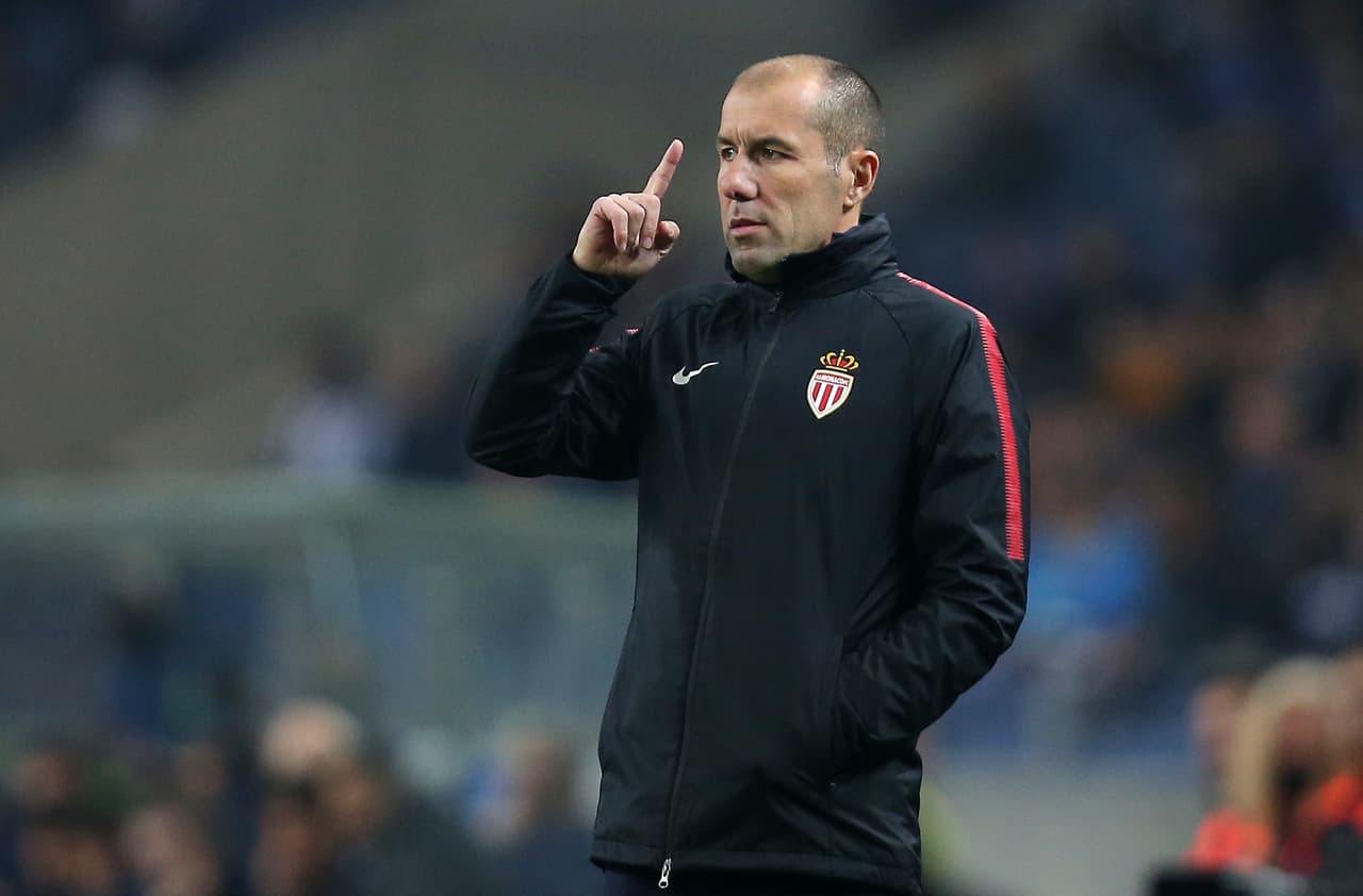 Leonardo Jardim buscó con un equipo sin el colombiano Falcao García ser competitivo en su visita al estadio Do Dragao.