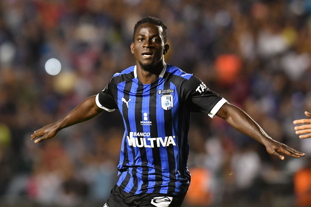 Aké Loba dedica emotiva despedida al Querétaro