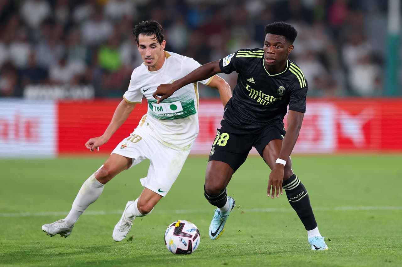 Benzema que ganó el Balón de Oro el pasado lunes anotó un gol en la victoria como visitante de 3-0; Fede Valverde y Marco Asensio hicieron otras anotaciones.