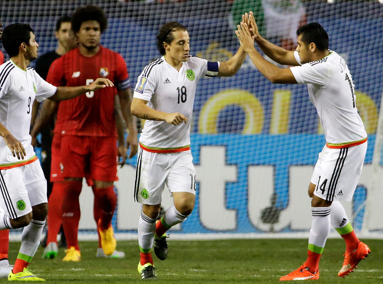 México se coronó campeón de esa Copa Oro en 2015, pero el técnico Miguel Herrera fue destituido tras una polémica fuera de las canchas.