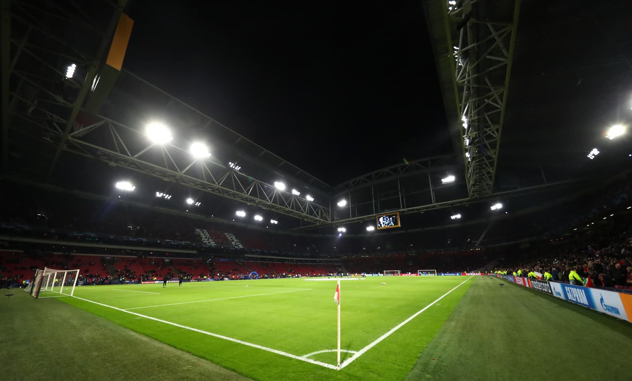 Holanda permitirá público en los estadios en regreso de Eredivisie