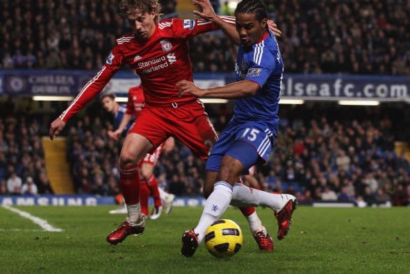 Pasaban los minutos y el gol seguía sin llegar.