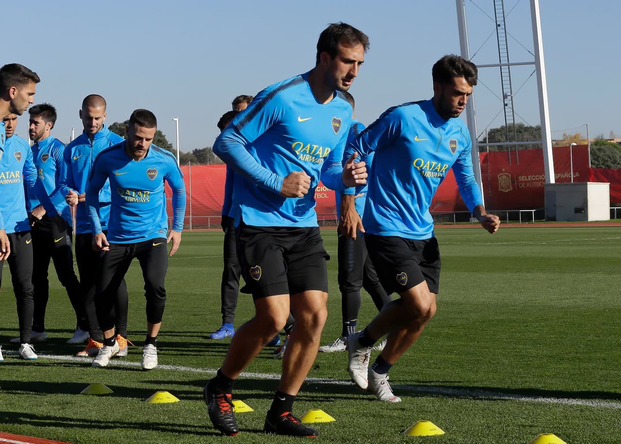 El curso de tres años se divide en tres etapas. Al completar la primera podrá dirigir en el futbol infantil y obtendrá las licencias C y B de la Conmebol. En la segunda etapa, durante el segundo año, recibirá la licencia de entrenador nacional, que lo habilita para dirigir hasta la cuarta división argentina.