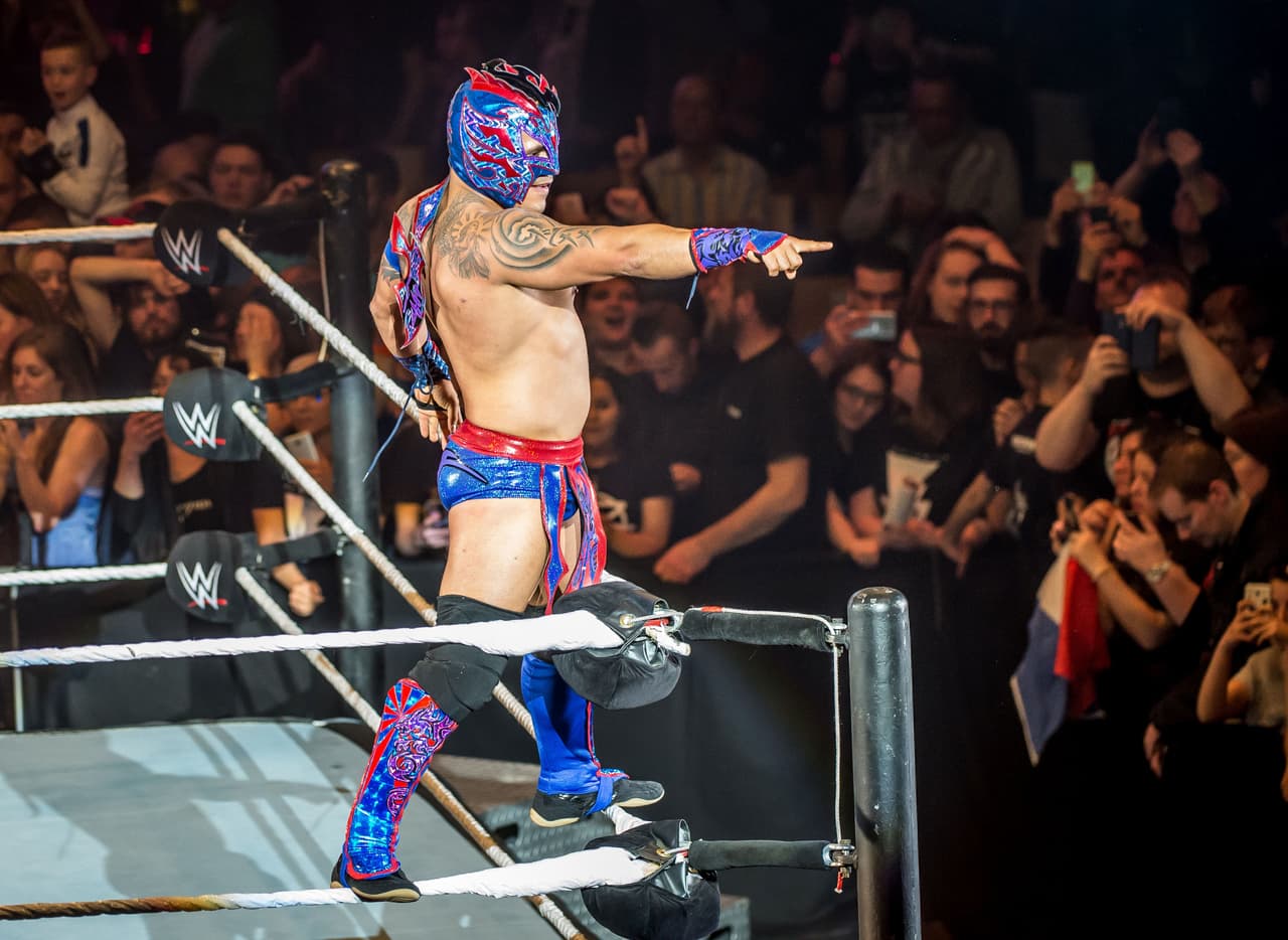 Kalisto pelea actualmente en la WWE donde ha sido campeón 2 veces del WWE United States Championship y una del NXT Wrestling.