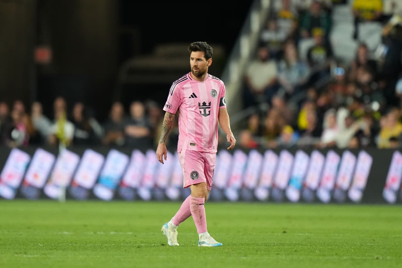 Lionel Messi se convierte en propietario oficial del CD Eldense