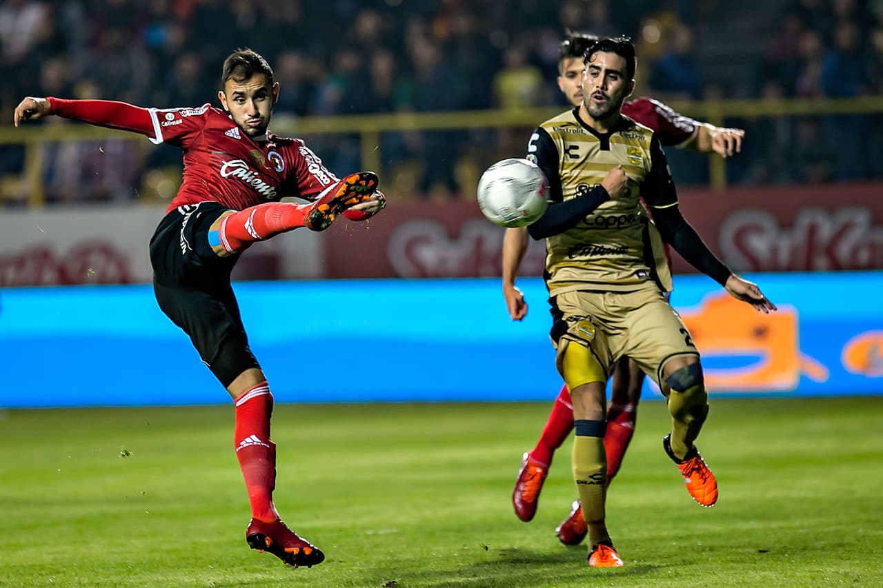 Carlos Alberto Guzmán, Xolos.- Con la llegada de Miguel Herrera al conjunto fronterizo, el jugador ha aprovechado la confianza y los minutos que le ha brindado el entrenador, convirtiéndose en el tercer emjor defensor del torneo con 15 puntos, su valor en el UD Fantasy es de $3.3 millones.