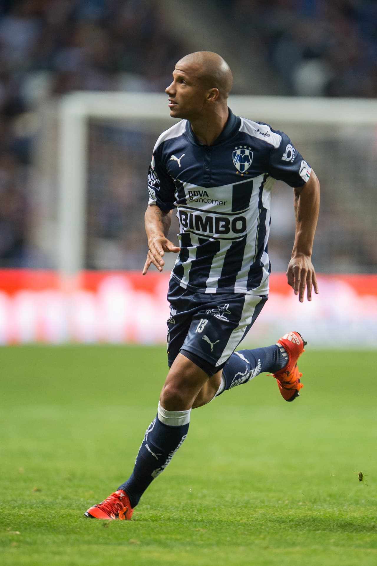 Carlos Sánchez, Monterrey.- El exjugador de River Plate ha demostrado con goles el por que fue fichado del conjunto argentino hacia el norte de México, Carlos es el jugador que más puntos ha dado en todo el UD Fantasy, sumando 32 puntos, mientras que su precio es de 8.4millones.