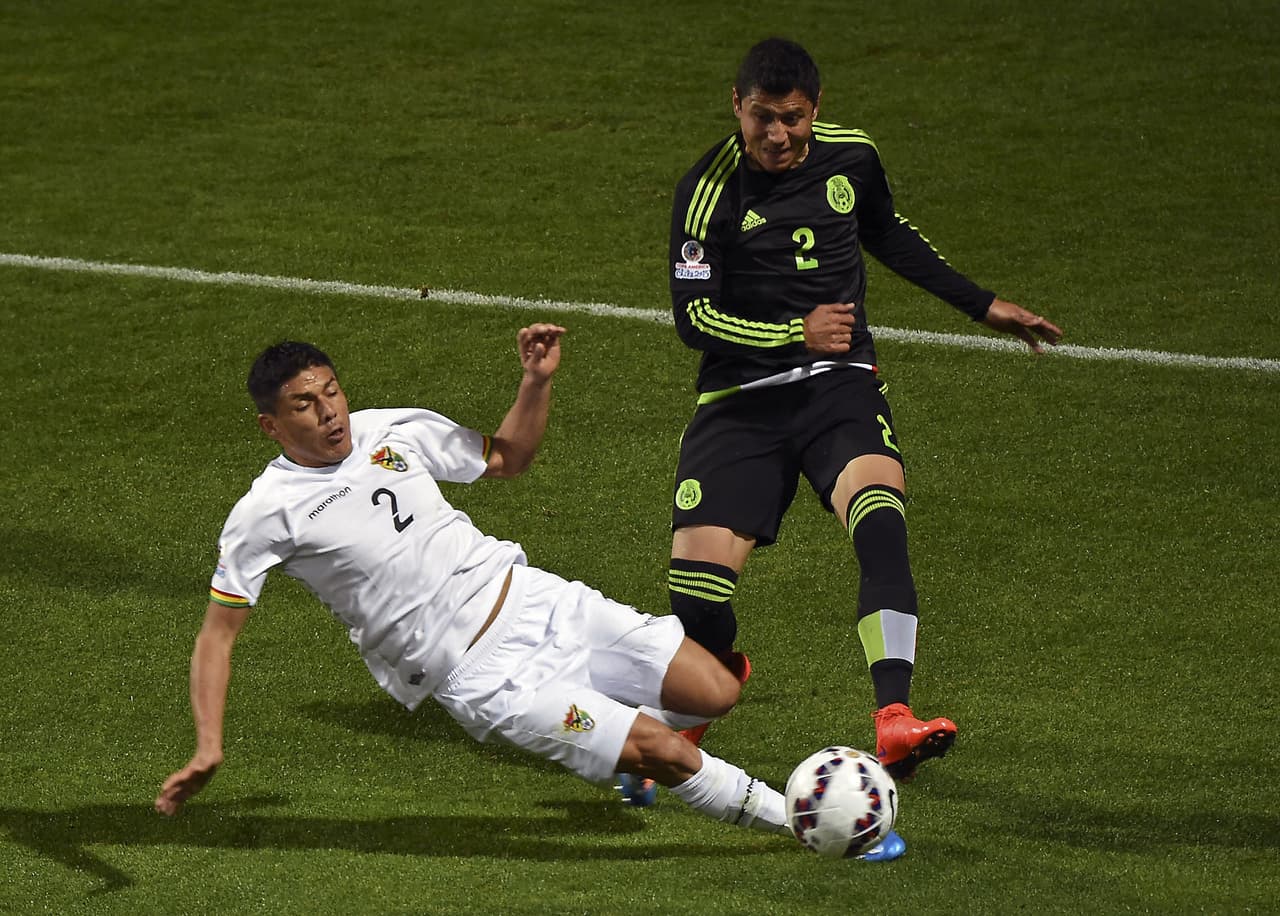 7 Julio César Domínguez también se mostró en ciertos momentos un tanto descontrolado, en especial en los primeros 45 minutos, pero fue solventando el juego y terminó mejor de lo que empezó.