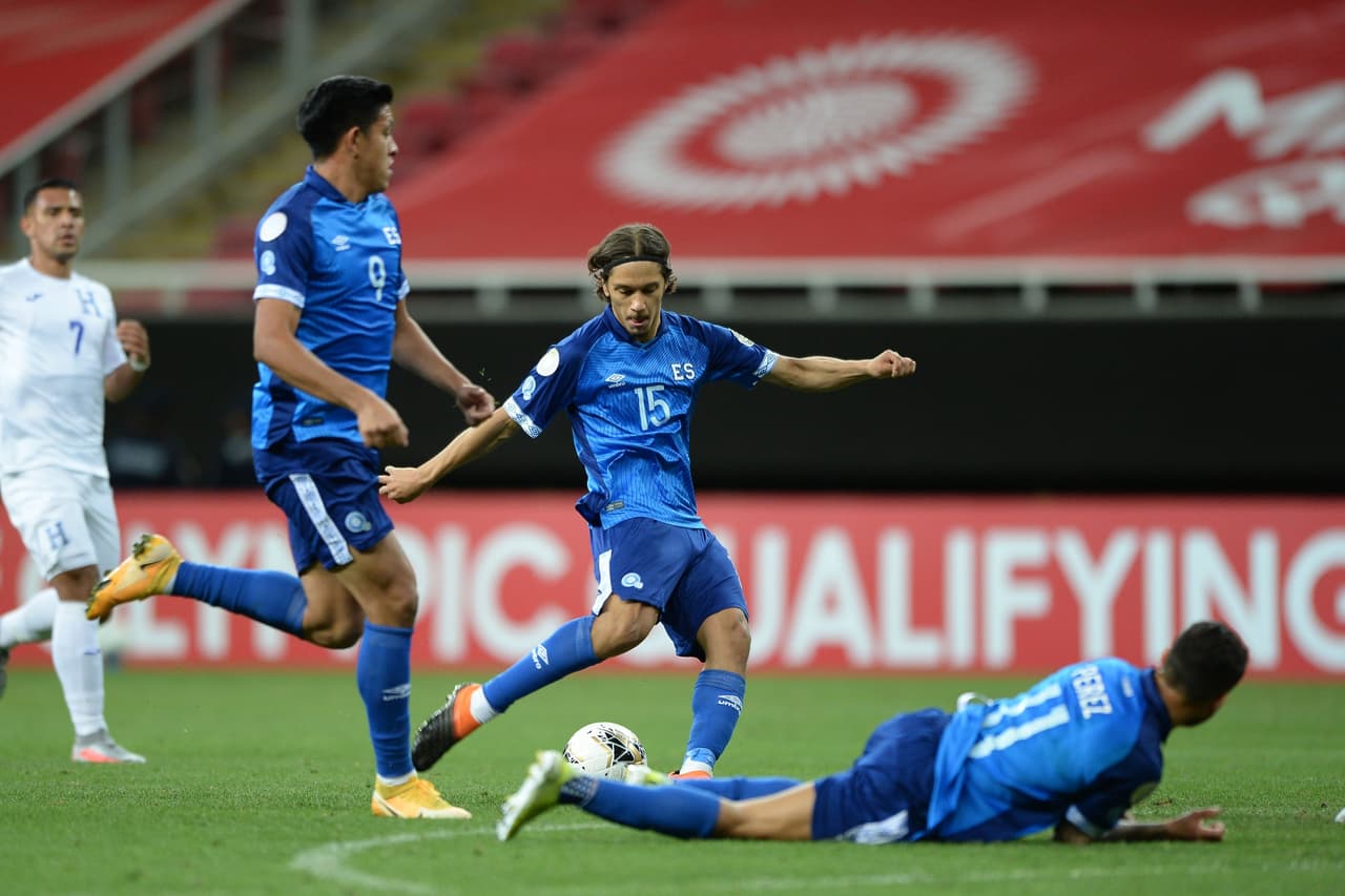 Marvín Márquez y Douglas Martínez fueron los encargados de anotar en el entretenido empate entre la selección de El Salvador y Honduras.