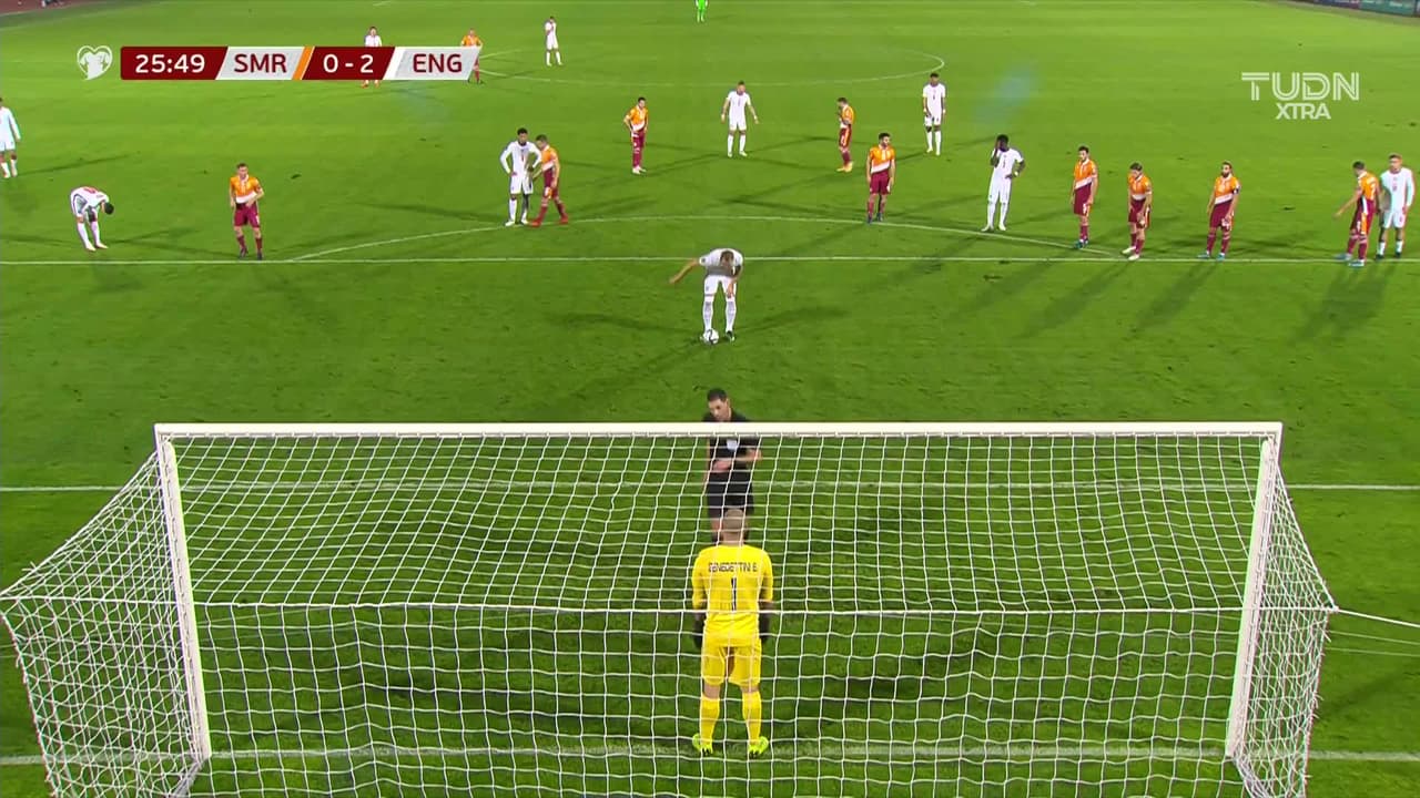 ¡De penal, Harry Kane pone el 3-0 de Inglaterra!