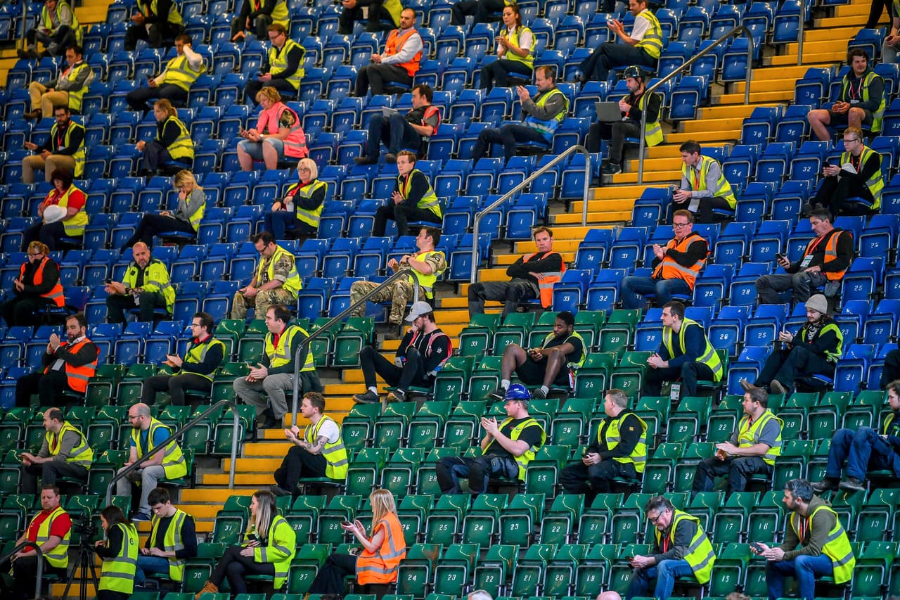 Cientos de trabajadores laboraron para construir o adaptar el nuevo hospital provisional.