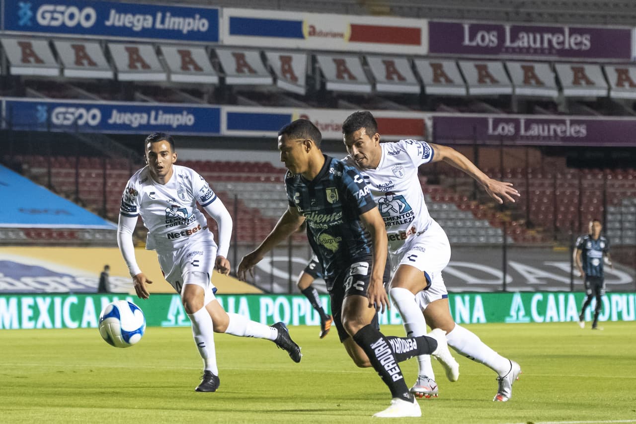 Con goles de Fernando Madrigal, Antonio Valencia y Kevin Ramírez, Querétaro vence en casa 3-1 a los Tuzos y se adueñan de los puntos. Los Gallos llegan a 9 puntos y se quedan con el segundo lugar momentáneo, Pachuca se queda en el fondo de la tabla con dos puntos.