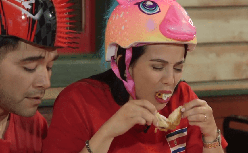 Un delicioso platillo de ancas de rana degustaron los participantes de la Carrera de la Copa Oro en el episodio 9 en Nashville, Tennessee.