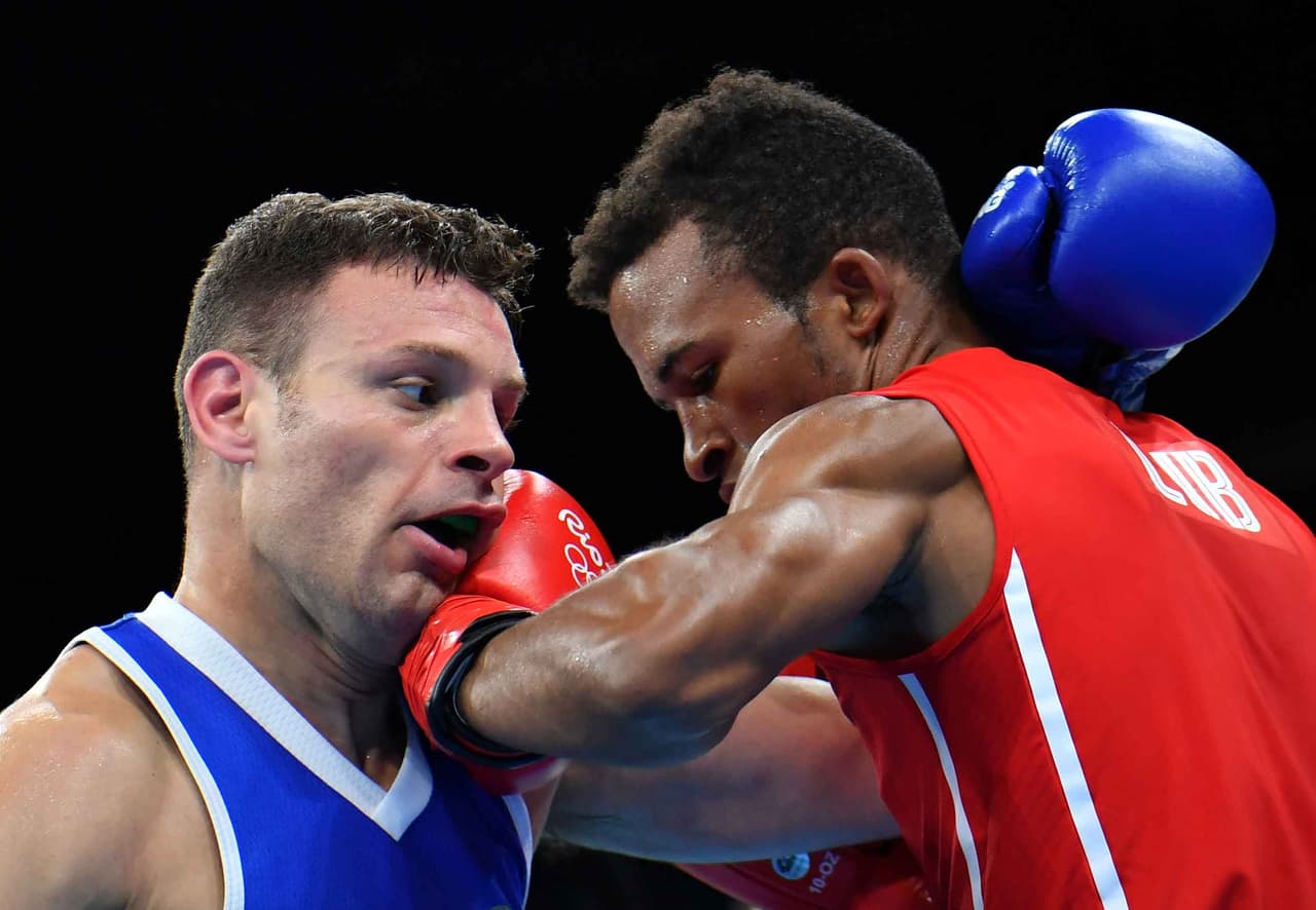 Cubano Lázaro Álvarez debuta en boxeo ganando y dice que 'amateurs' tienen mucho que dar