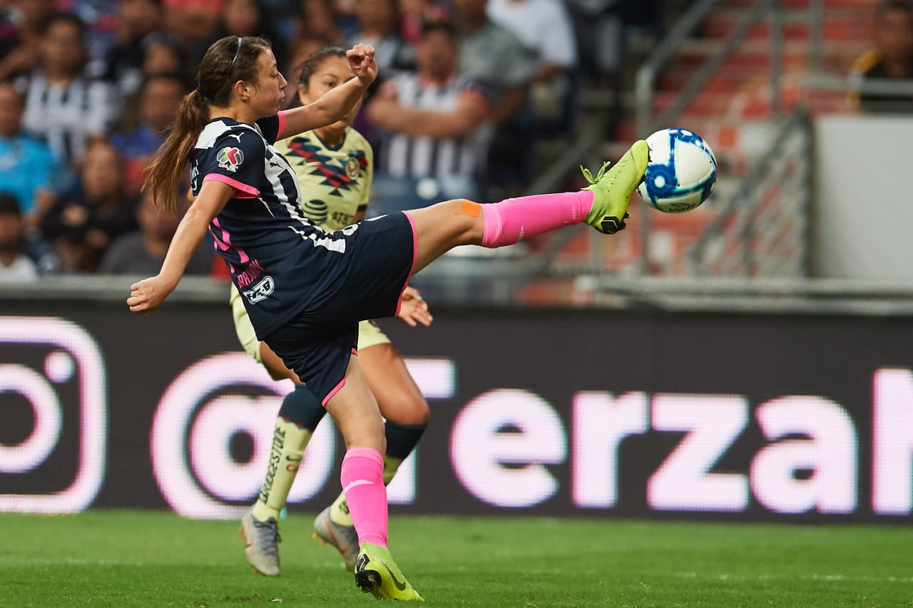 Valeria Valdez y Mónica Monsivais marcaron en el tirunfo de las Rayadas para avanzar a la Final.