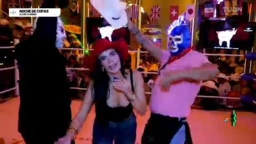 Noche de copas: Dania vive una noche de fiesta y de lucha libre