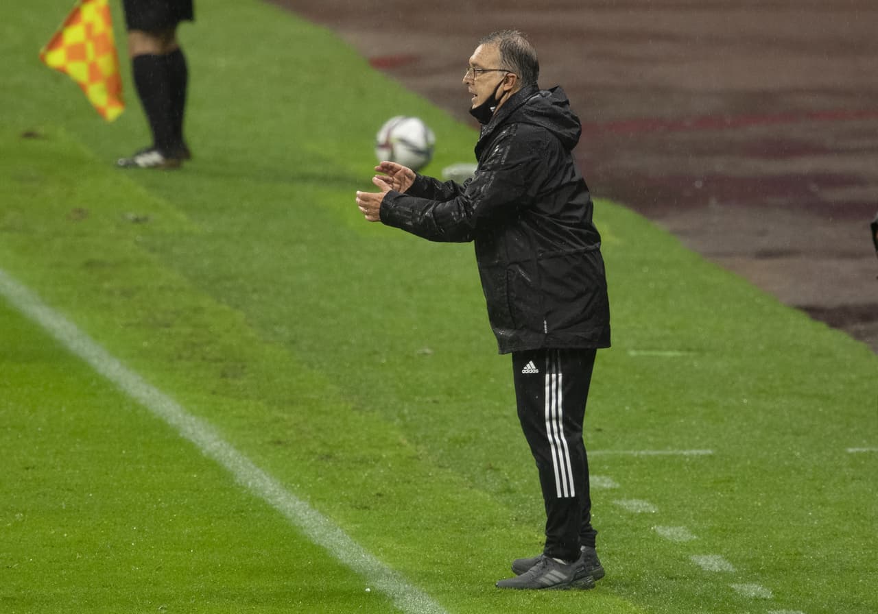 Operan con éxito al 'Tata' Martino; Jorge Theiler se hará cargo