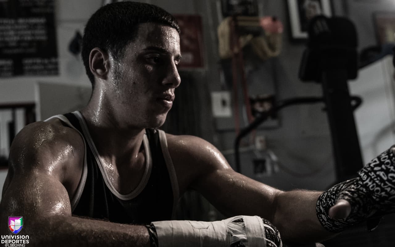 El prospecto de Puerto Rico, Jean Carlos 'Chapito' Rivera (15-0, 10 KO's), se enfrentará a Jason 'El Alacrancito' Sánchez (12-0, 6 KO's) de Nuevo México por la corona mundial juvenil vancante de la OMB en el Hotel El Panamá en la Ciudad de Panamá el próximo 31 de octubre.