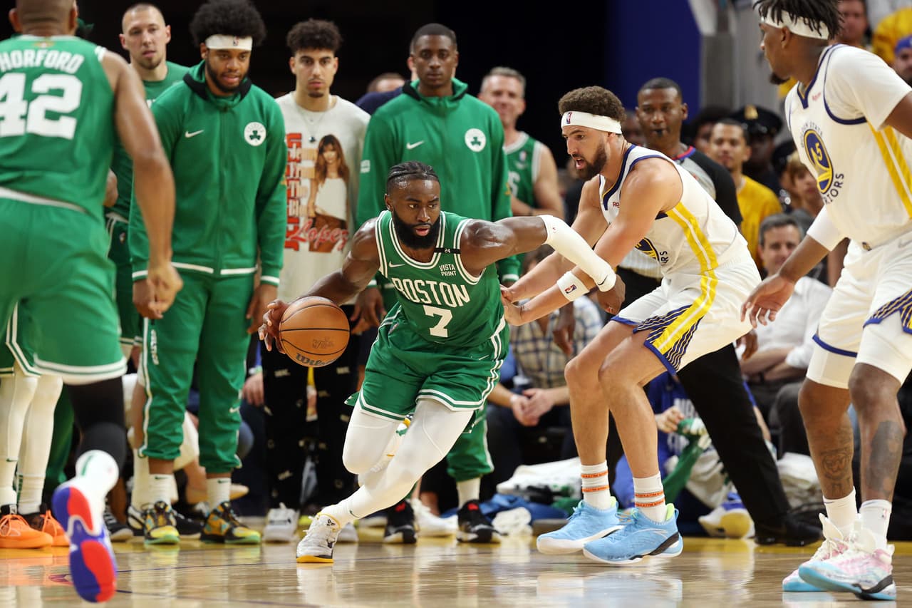 Los Boston Celtics vinieron de atrás en los últimos minutos para derrotar a los Goden State Warriors en el Juego 1 de las NBA Finals.