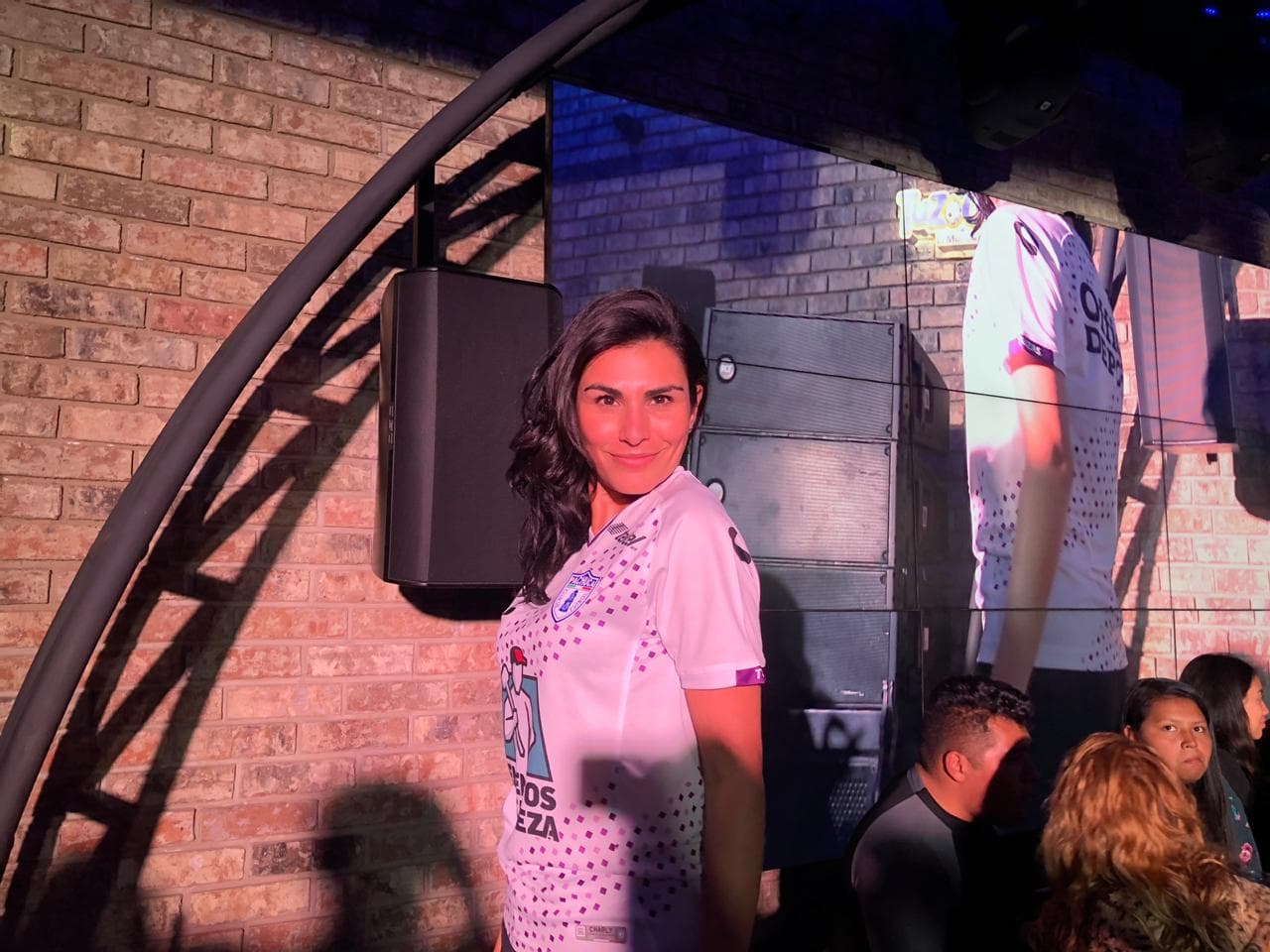 En la noche del viernes fue presentada la nueva playera del Pachuca con la que competirá en el Apertura 2019 de la Liga MX, con protagonismo de sus futbolistas del plantel masculino y femenino.