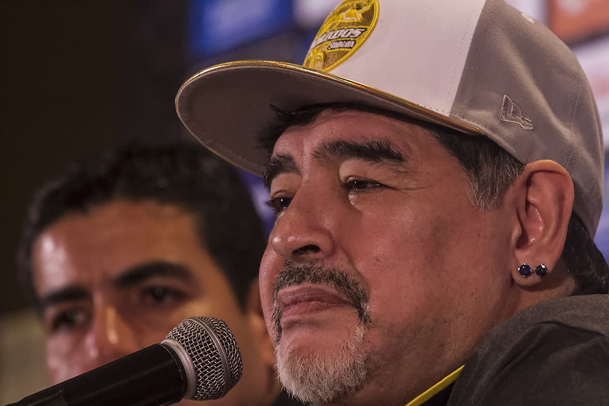 "No lo endiosemos más, Messi es Messi jugando en el Barcelona y Messi es Messi jugando en la Selección Argentina... Es uno más".