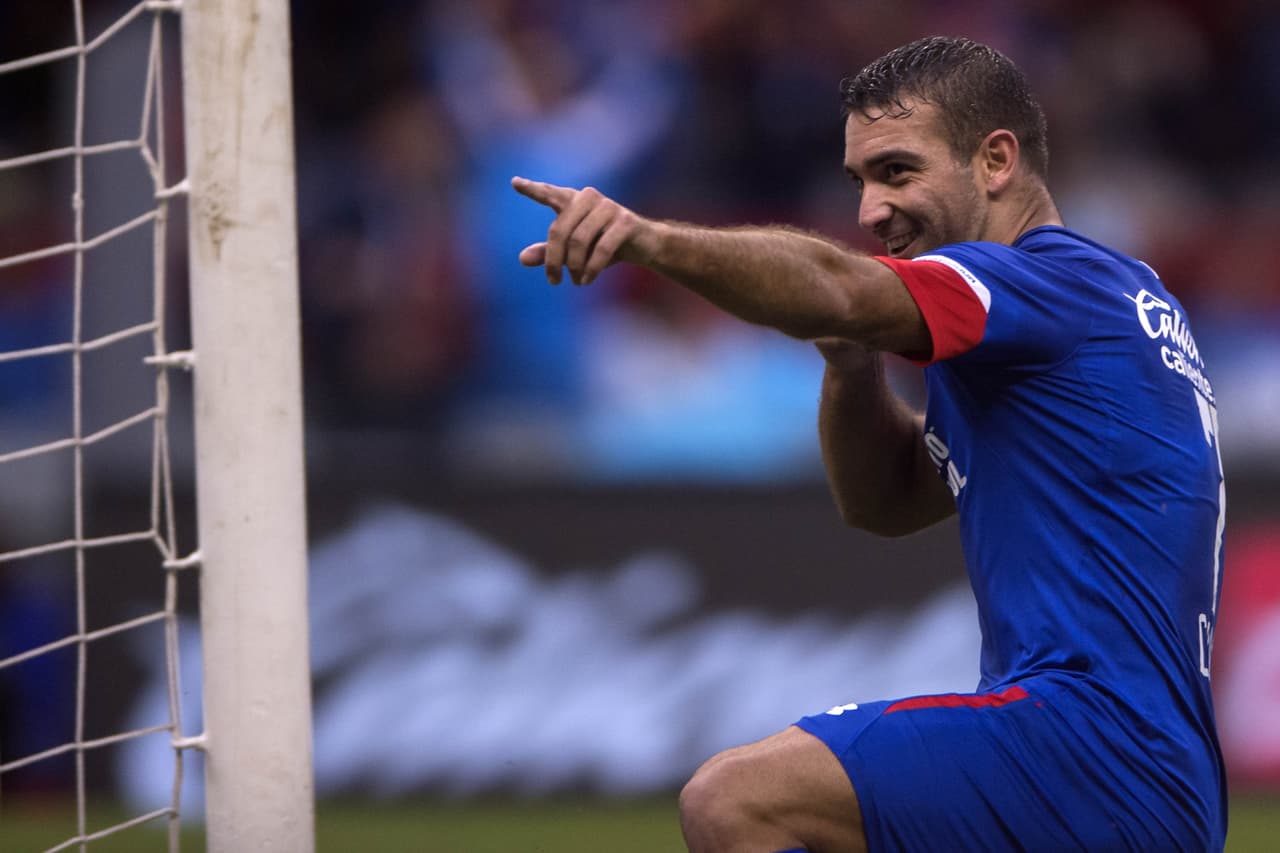 Cruz Azul es el actual líder solitario del Apertura 2018 y su paso dominante permite recordar el que tuvo en otra época, cuando a pesar de terminar de primero en la temporada tuvo un triste final.