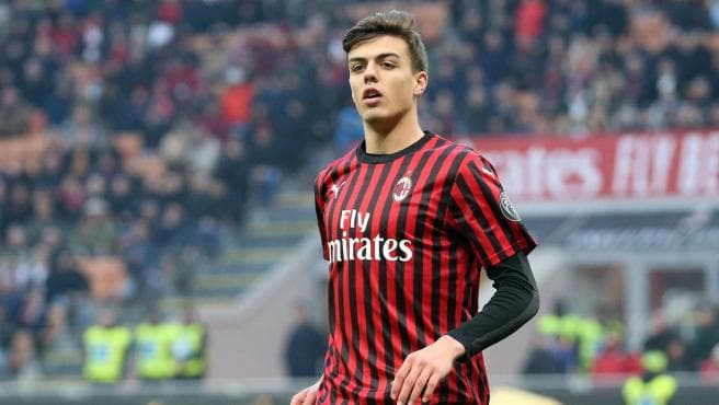 Daniel Maldini: permanecemos atentos a las evoluciones del joven futbolista 'rossonero', pero, si logra ser una décima parte de lo que fue su padre, será importantísimo para el fútbol italiano en el futuro.