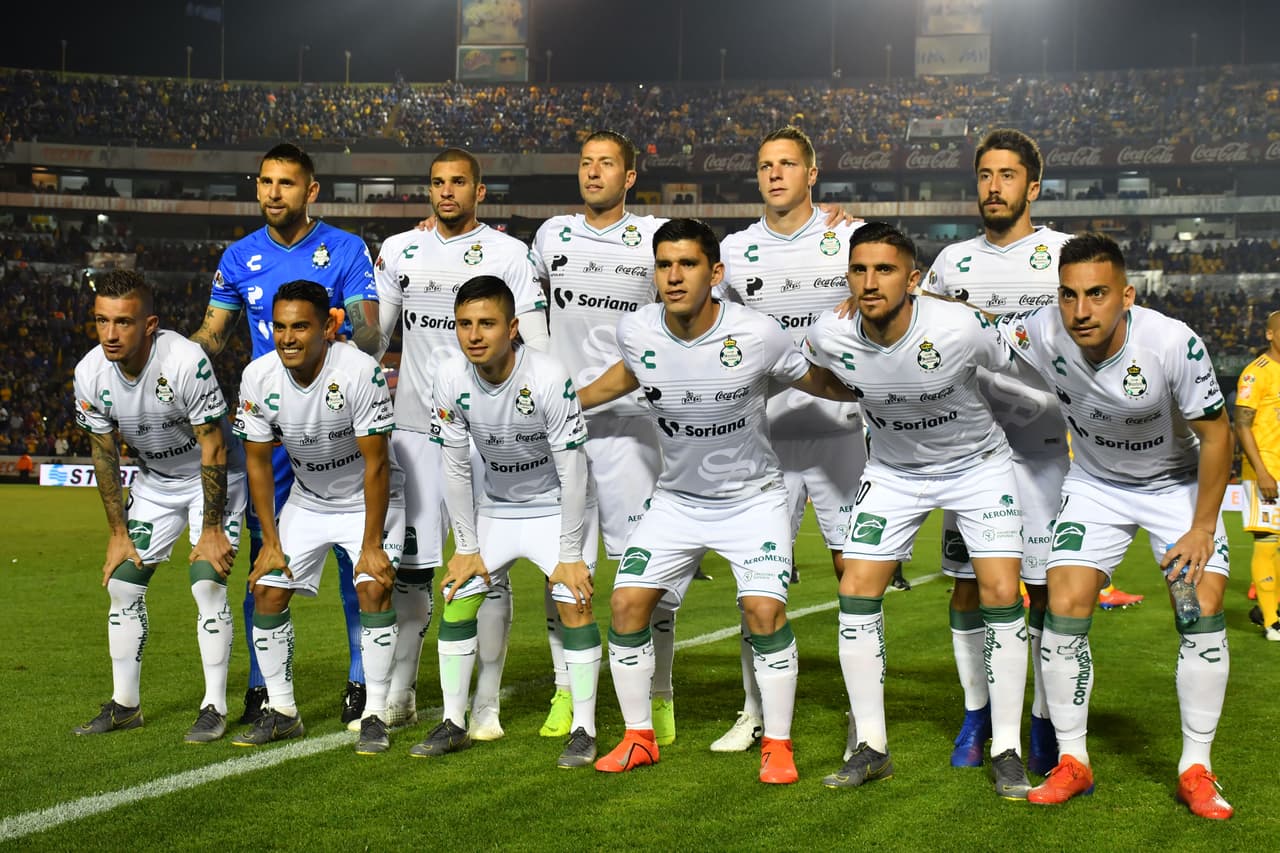 Los Guerreros aparecieron con estos futbolistas para encarar el juego ante los Felinos.