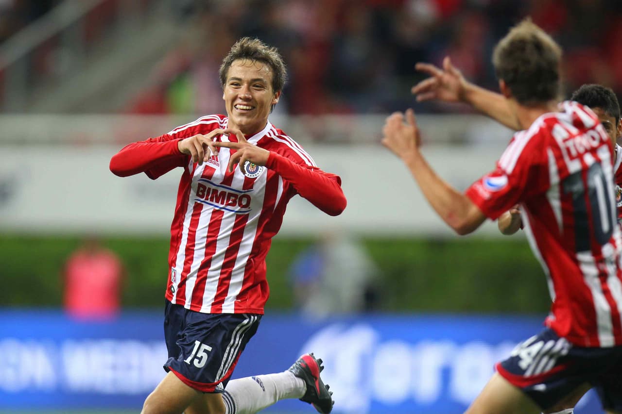 La penúltima victoria de Chivas ante los celestes se dio en 2012, en el partido realizado en el Omnilife correspondiente al torneo Clausura. Emanuel Villa había adelantado a los azules pero Erick Torres y Héctor Reynoso le dieron la vuelta para el rebaño.