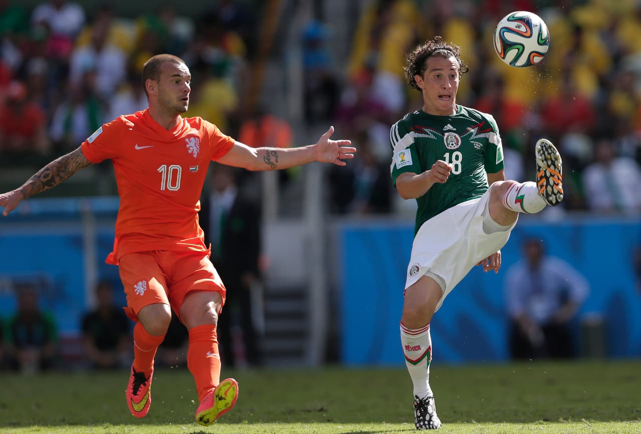 Holanda fue el verdugo de México en octavos de final en medio de polémica arbitral y ante la muestra de capacidad de los mexicanos, entre ellos Guardado.