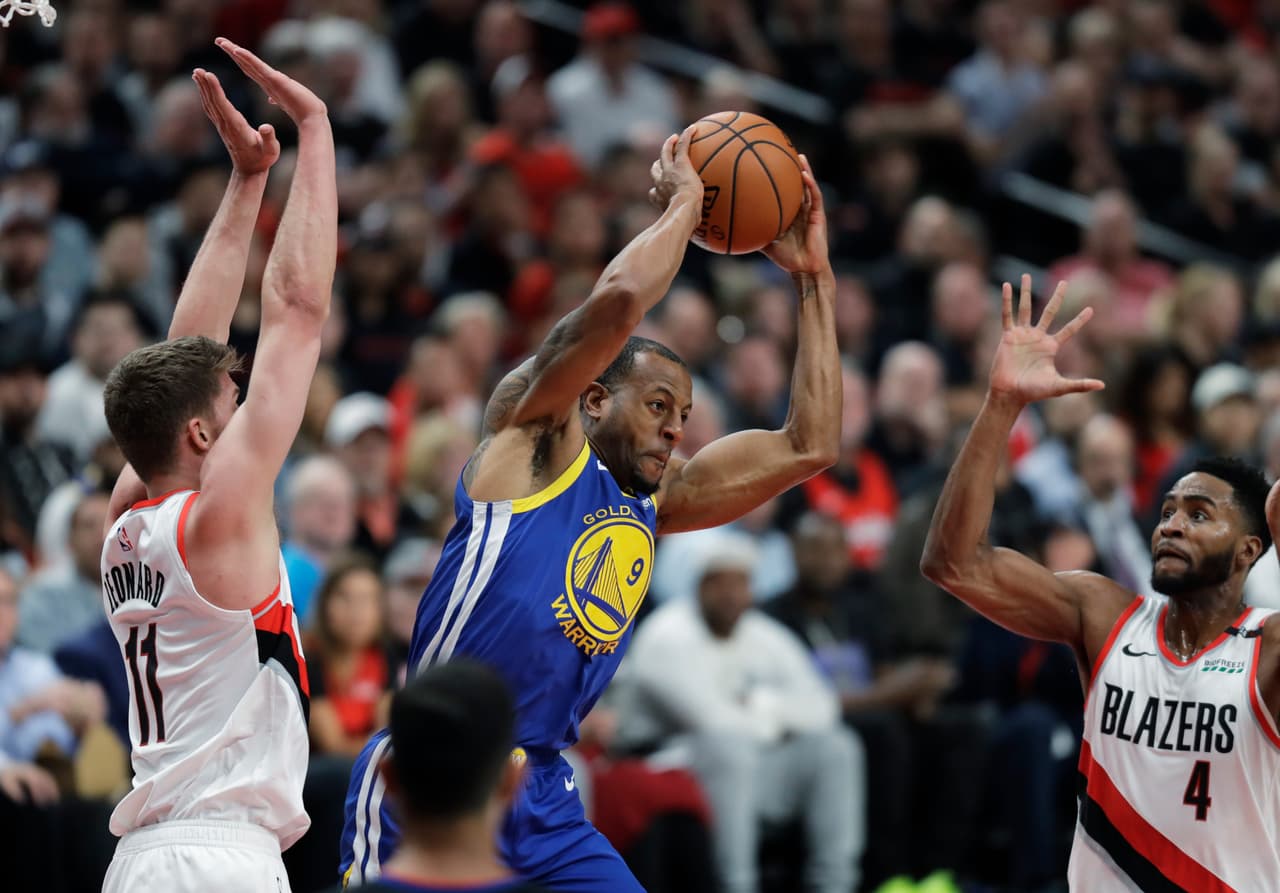 Los Trail Blazers perdieron el control del partido y eso fue aprovechado por los Warriors que hicieron sólida su ventaja en el último cuarto.