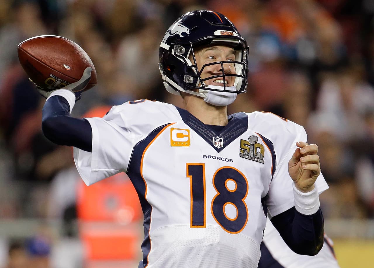 Peyton Manning tuvo un remate brillante de su carrera al liderar a sus 39 años a los Denver Broncos al Super Bowl 50.