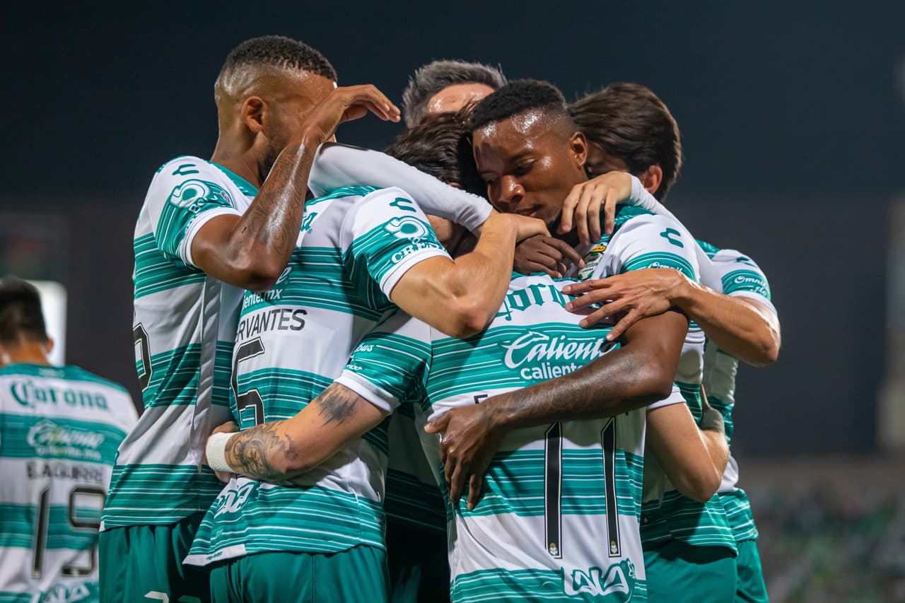 Sin despeinarse: Santos vapulea al Querétaro y está en Cuartos