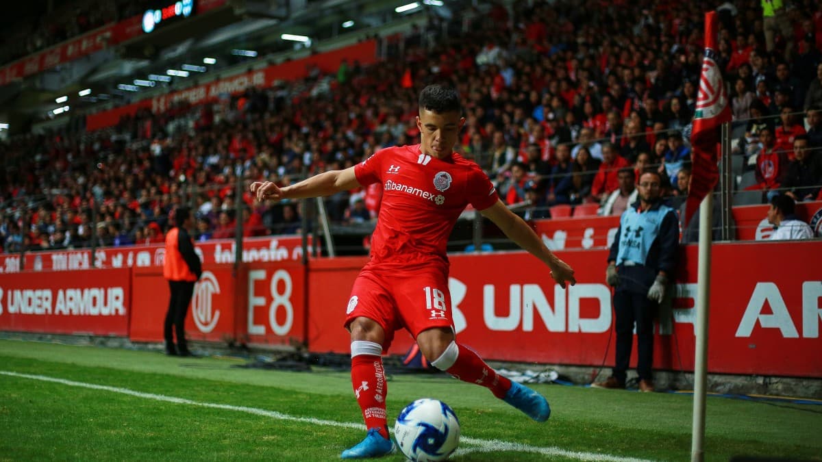 Benfica desmiente interés por fichar a Leo Fernández