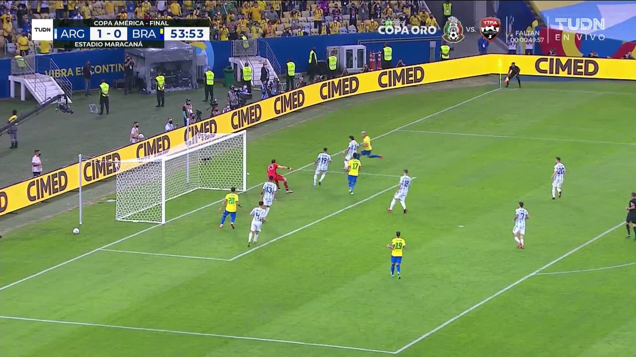 ¡TIRO ATAJADO! disparo por Richarlison de Andrade.