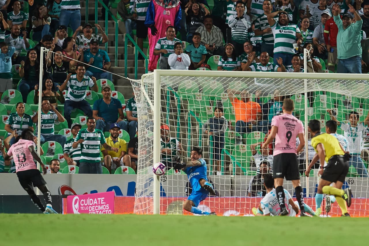 Con gol de Matheus Dória al minuto 17, Santos gana y consigue el liderato del Apertura 2019.