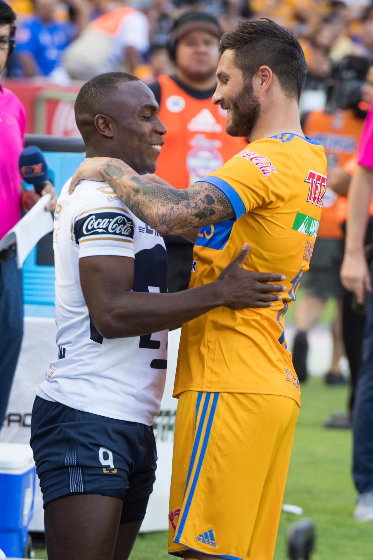 Joffre Guerrón fue muy bien recibido por sus ex compañeros y por la afición de Tigres, quienes recuerdan sus buenos momentos con el equipo.