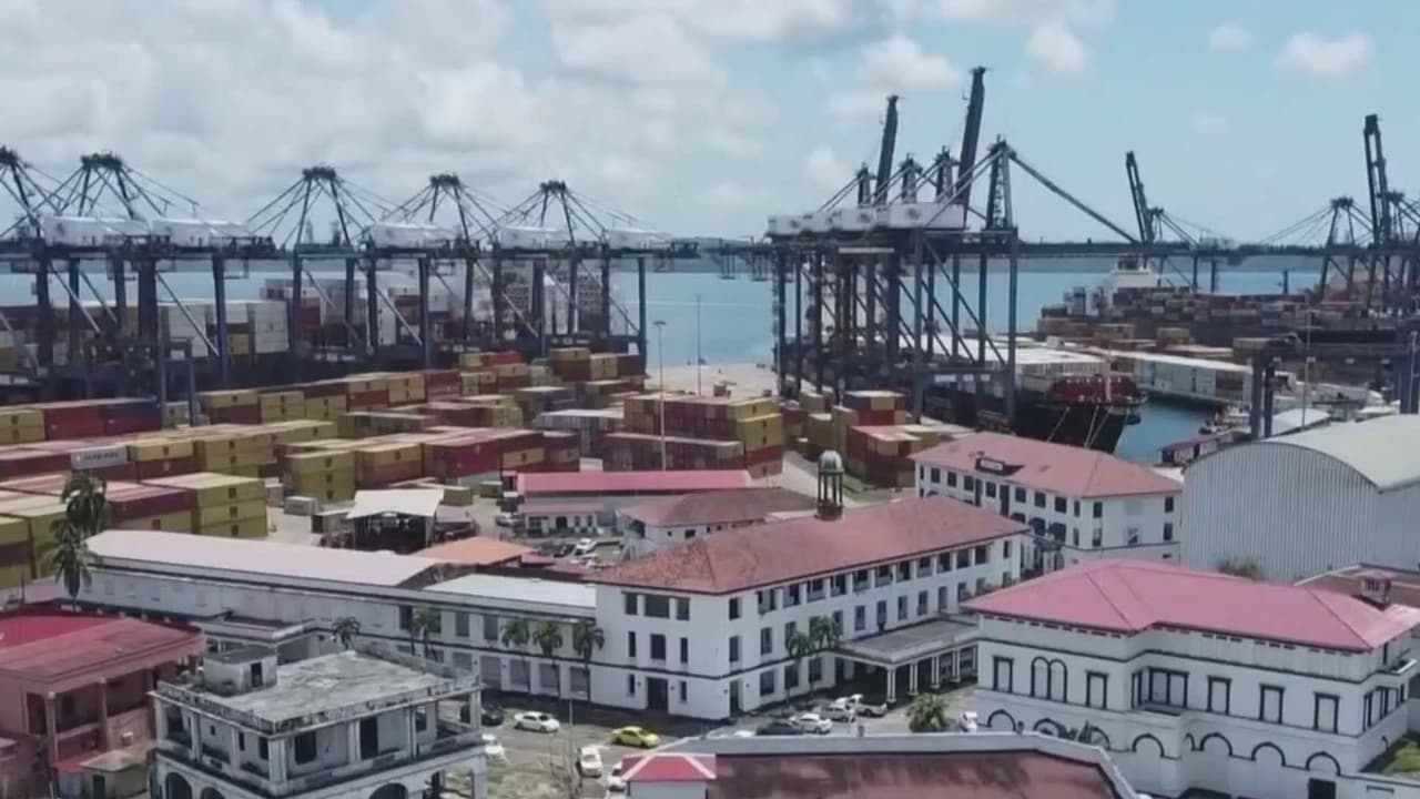 Empresas pagan hasta $4 millones por cruzar el canal de Panamá durante bloqueo en estrecho de Ormuz
