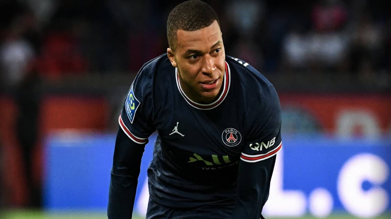 Mamá de Kylian Mbappé desmiente acuerdo con el PSG