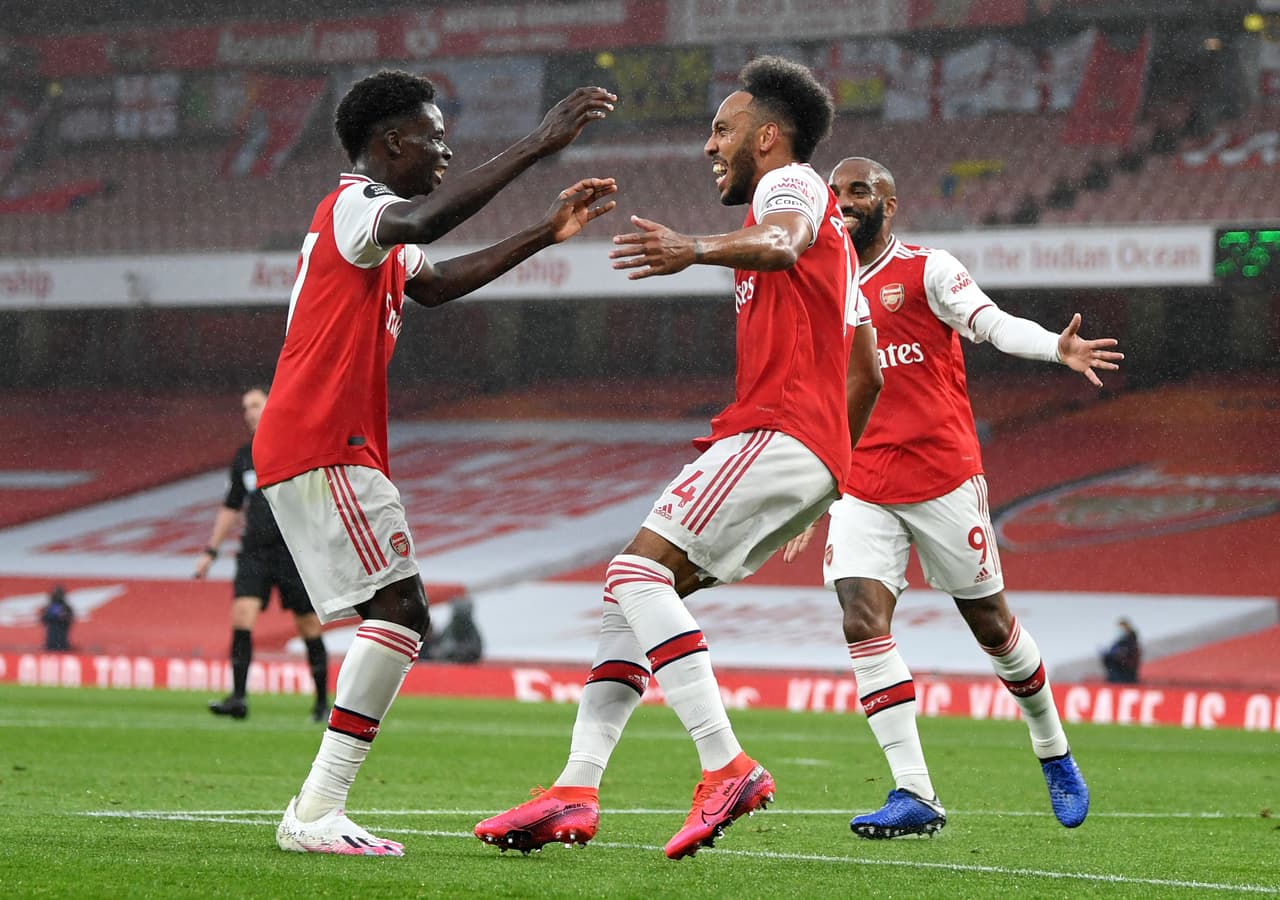 Aubameyang (21’) abrió el marcador para los locales y Nketiah (75’) aumentó la diferencia. El descuento de Vardy (84’) llegó demasiado tarde.