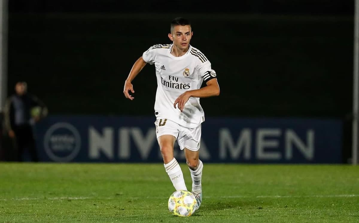 Stoichkov sobre Fidalgo: "Cinco seguidos de titular no juega"