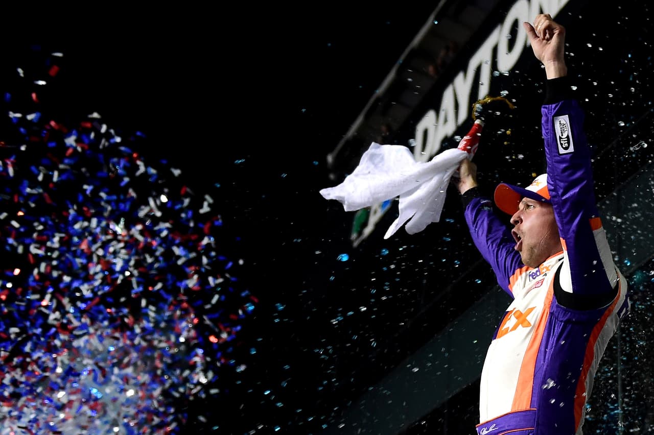 Denny Hamlin se impuso en la edición 61 de Daytona 500