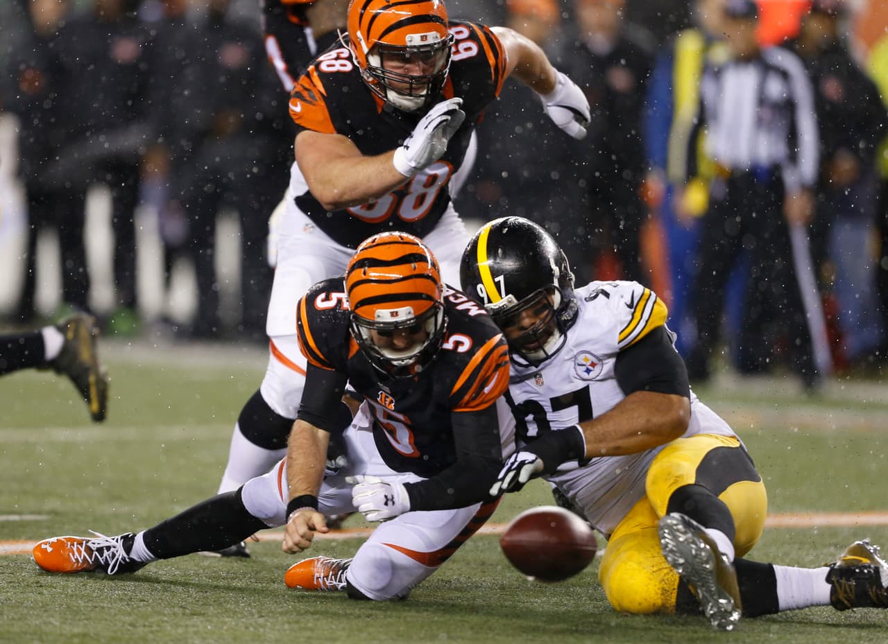 La ofensiva de los Bengals con A.J. McCarron nunca pudo carburar. El quarterback de Cincinnati fue capturado 3 veces y la ofensiva solo produjo 279 yardas totales.
